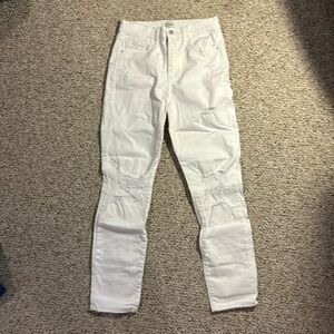 WHITE SKINNY JEANS